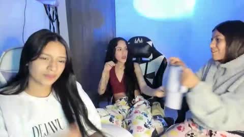 kimmi online show from December 4, 11:59 pm