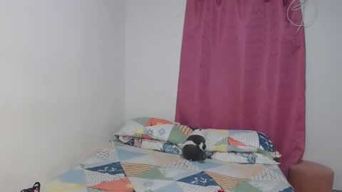 kimmy94192 online show from January 11, 11:45 am