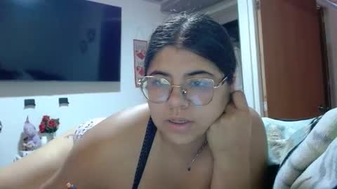 Kimmy online show from November 10, 5:38 pm