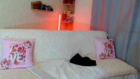 Kim online show from February 22, 8:00 pm