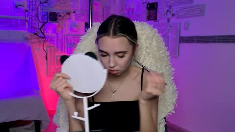 kimporins online show from March 9, 1:49 pm