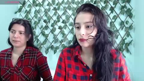 Snapshot of kimzu2830 chatting on March 10, 12:17 pm Kim and Zuka online show from March 10, 12:17 pm