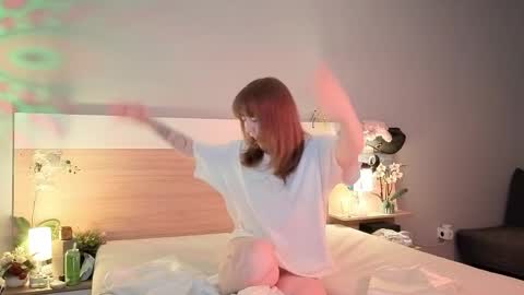 kina_ka online show from May 6, 8:15 pm