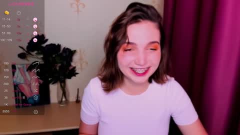 Snapshot of kindhazelhere_ chatting on September 15, 11:17 pm Hazel online show from September 15, 11:17 pm