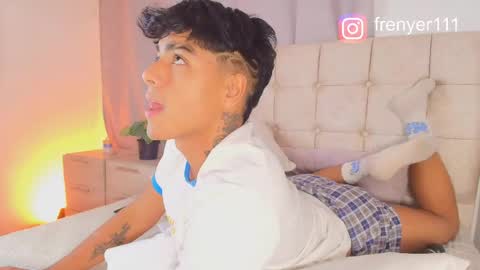 king  help me reach 100 likes online show from May 16, 1:57 am