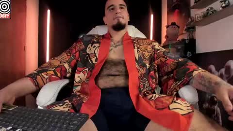 King Bear online show from April 10, 6:41 am