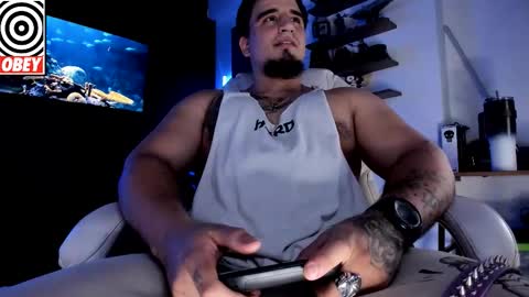 King Bear online show from November 17, 8:55 pm