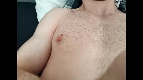 Snapshot of kingggamg99 chatting on November 1, 8:13 am kingggamg99 online show from November 1, 8:13 am