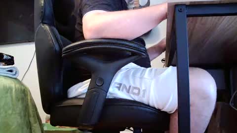 Snapshot of kink173 chatting on September 8, 3:33 pm kink173 online show from September 8, 3:33 pm