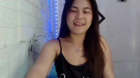 Snapshot of kinky_gurl69 chatting on January 7, 12:24 am mary online show from January 7, 12:24 am