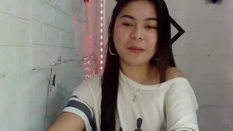 Snapshot of kinky_gurl69 chatting on December 5, 12:25 am mary online show from December 5, 12:25 am