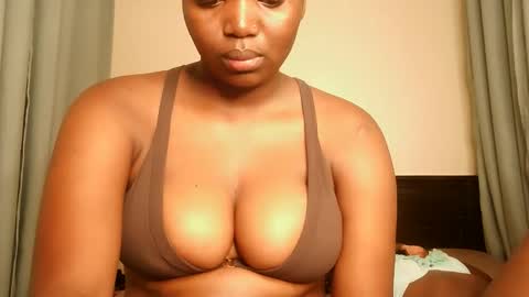 Lola online show from September 17, 8:23 pm