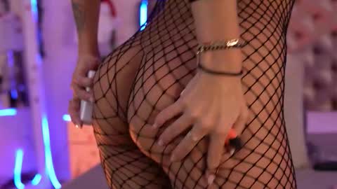 kinkyamelie online show from December 17, 6:14 pm