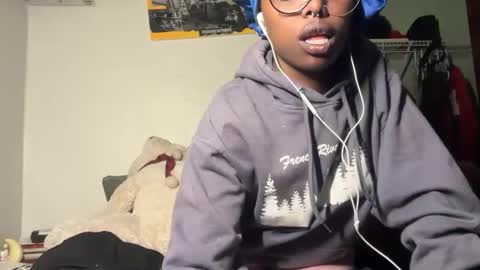 interracialfacial online show from May 22, 3:57 am