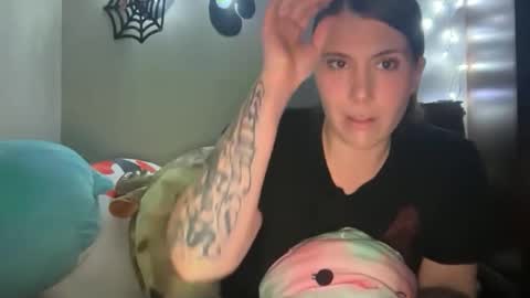 kinkycreative online show from November 14, 2:03 am