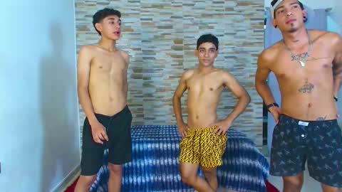 kinkyhousexxx online show from March 24, 12:38 am