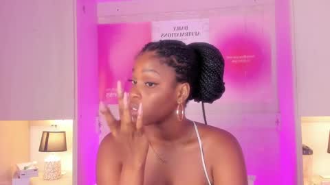 Snapshot of kiomarabaker chatting on October 7, 8:05 pm M A R A online show from October 7, 8:05 pm