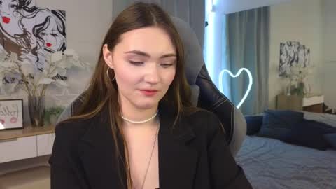 kira_jin online show from March 4, 8:35 am