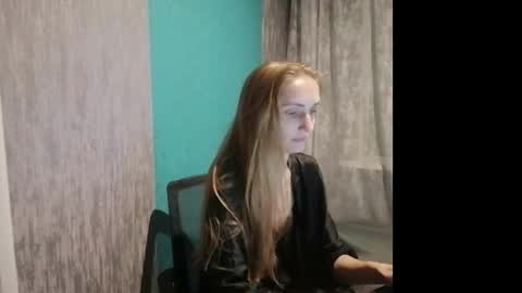 kira_morekiss online show from November 20, 7:00 pm