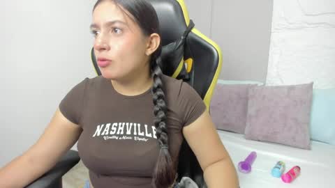 K I R A online show from May 1, 12:21 pm