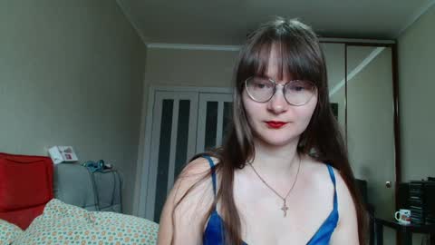 KiraGoldens online show from June 2, 6:15 am