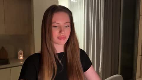 Kira online show from October 28, 4:08 pm