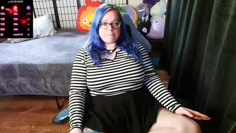 KiraSpitQueen online show from February 2, 5:32 am