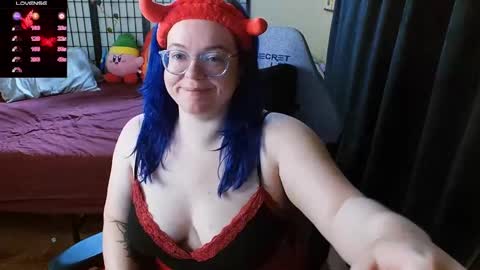 KiraSpitQueen online show from December 25, 5:26 am