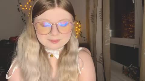 KiraYume online show from June 21, 8:59 pm