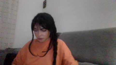 Snapshot of kiri_cute chatting on December 29, 5:42 am Kiri online show from December 29, 5:42 am