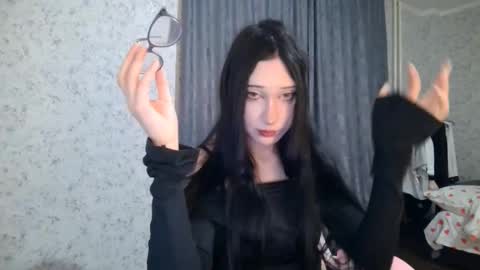 Snapshot of kirstievelasco chatting on September 24, 6:36 pm Nicole online show from September 24, 6:36 pm