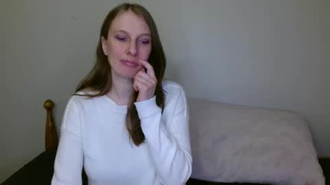 Snapshot of kissallie chatting on March 4, 10:38 pm Allie online show from March 4, 10:38 pm