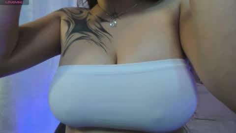 Snapshot of kissi_tay1 chatting on September 25, 12:01 pm KISSI online show from September 25, 12:01 pm