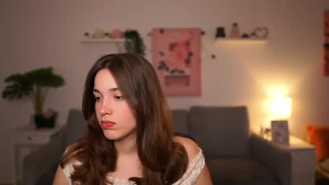 Sisi online show from April 28, 1:15 pm