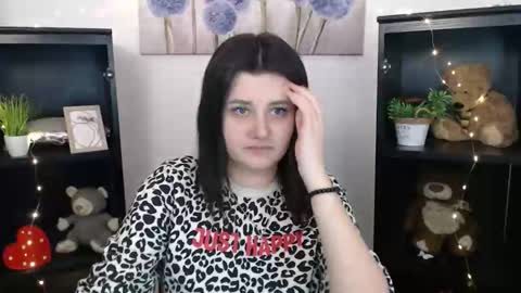 kissleoxx online show from February 16, 1:31 pm