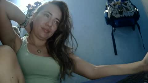 Snapshot of kissmelovejummy chatting on September 15, 8:16 am Erika paul online show from September 15, 8:16 am