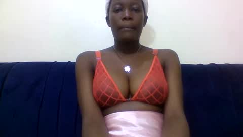 Snapshot of kissybabe01 chatting on October 6, 6:59 pm kissybabe01 online show from October 6, 6:59 pm