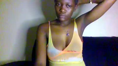 Snapshot of kissybabe01 chatting on October 17, 11:25 am kissybabe01 online show from October 17, 11:25 am