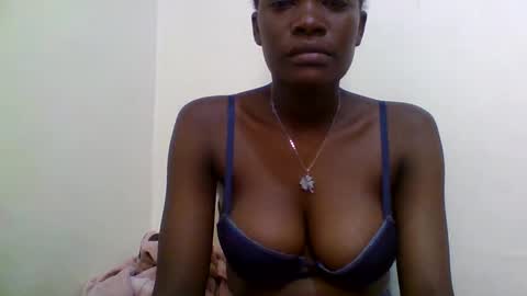 Snapshot of kissybabe01 chatting on October 4, 6:39 pm kissybabe01 online show from October 4, 6:39 pm