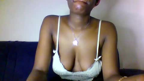 Snapshot of kissybabe01 chatting on October 9, 9:15 am kissybabe01 online show from October 9, 9:15 am