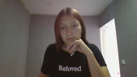 kiti_kitiss online show from October 31, 9:53 am