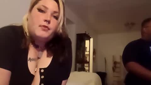 Kitten and rebellious online show from November 30, 2:07 am