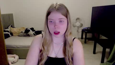 Jennyblonde and Emmabrunette online show from November 3, 5:25 pm