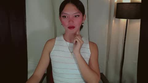 Snapshot of kitteylovesyou chatting on October 1, 5:28 am KITTY online show from October 1, 5:28 am