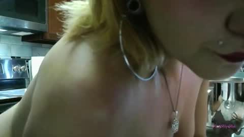 Kitti online show from April 23, 7:48 pm