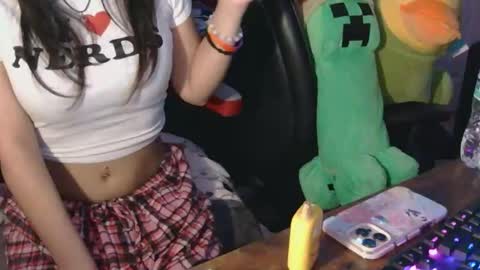 kittimisa online show from March 10, 3:00 am