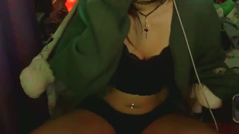 kittimisa online show from May 15, 3:15 am