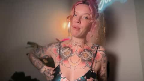 kittjones33 online show from July 20, 11:45 am