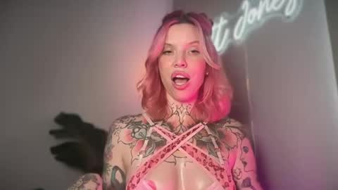 kittjones33 online show from July 19, 12:13 am