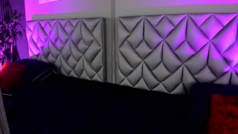 Snapshot of kitty_dolly1 chatting on October 10, 8:35 pm online show from October 10, 8:35 pm